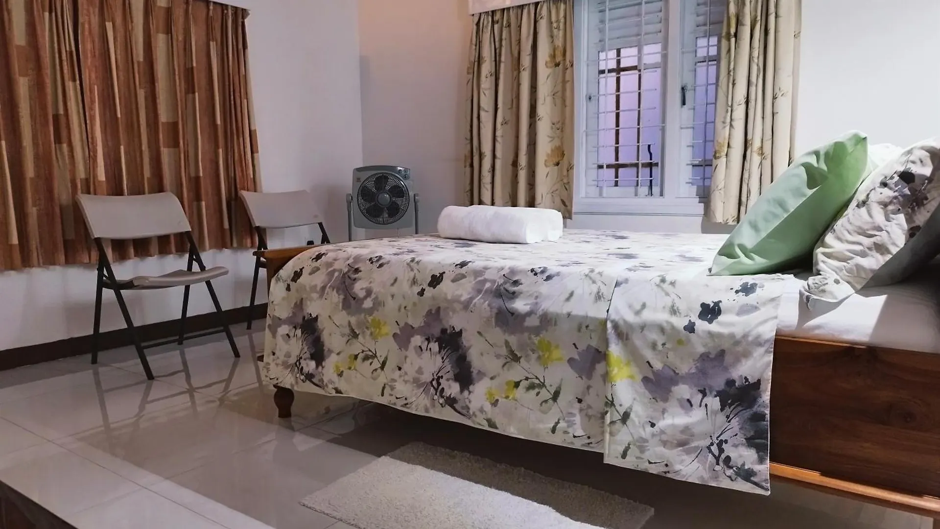 Boztreve Home Kandy Bed & Breakfast